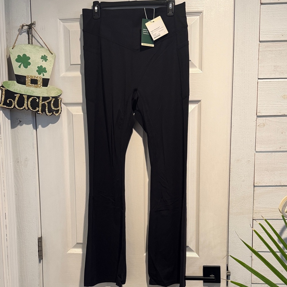 HALARA Classic Black Leggings